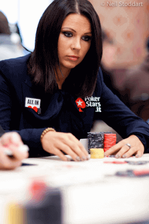 Pemain poker wanita paling sukses Sandra Naujok The Black Mamba US$1.8 million